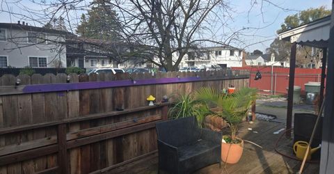 5765 Nina Way, Sacramento, CA 95824 Photo