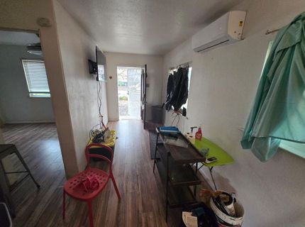 5765 Nina Way, Sacramento, CA 95824 Photo