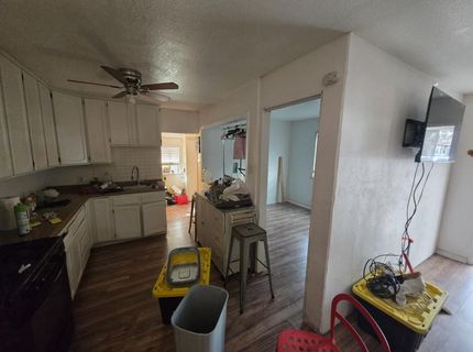 5765 Nina Way, Sacramento, CA 95824 Photo