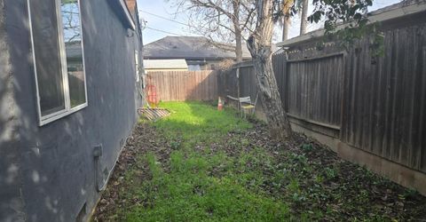 5765 Nina Way, Sacramento, CA 95824 Photo