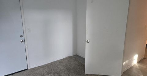 5765 Nina Way, Sacramento, CA 95824 Photo