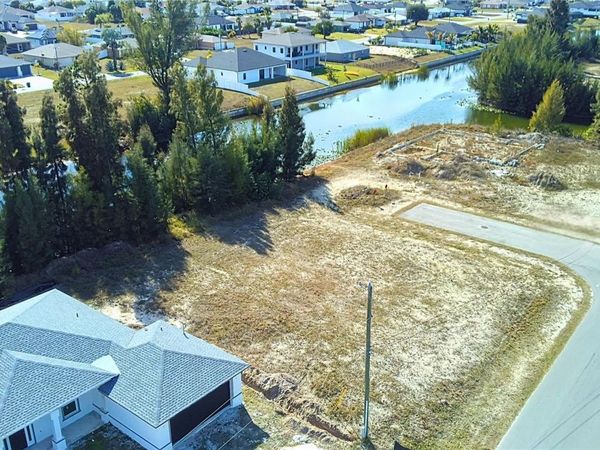 122 NE 9TH STREET, CAPE CORAL, FL 33909