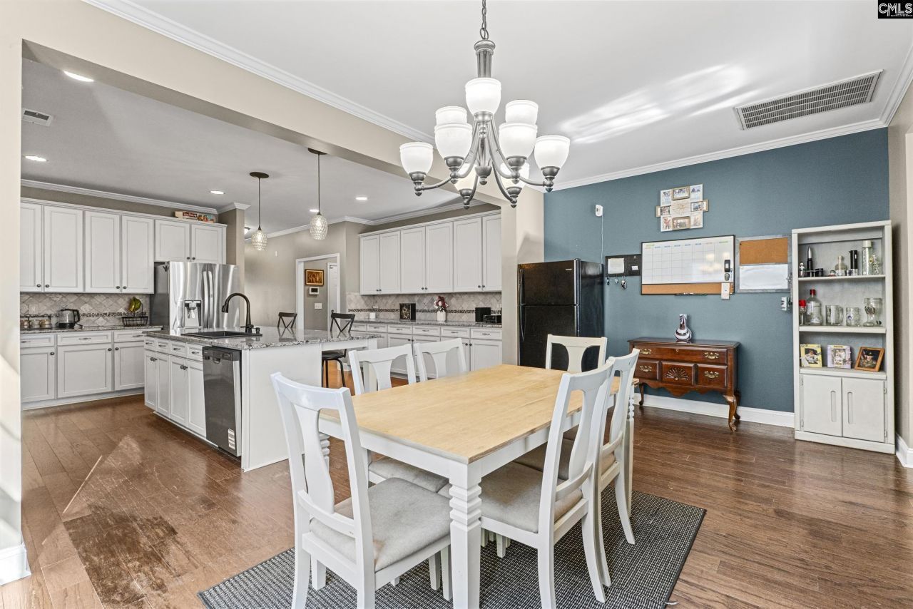 521 Fourteen Mile Lane Photo 8