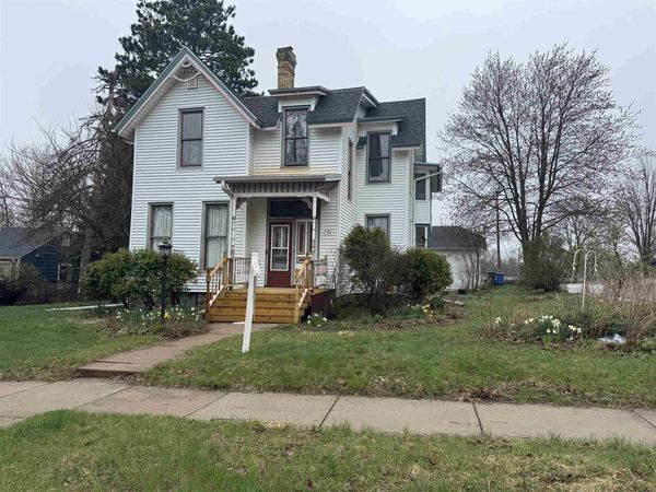 733 5th Street, Baraboo, WI 53913