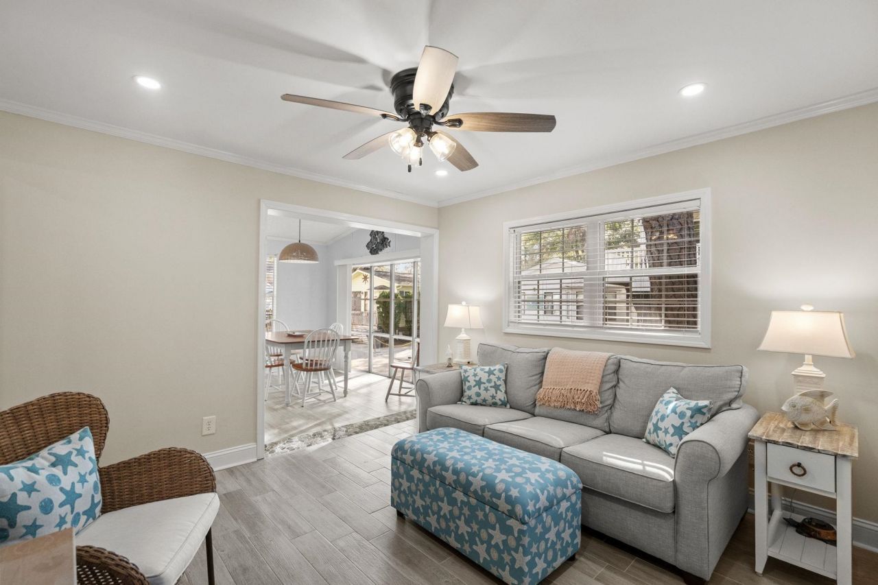 6001 - 1440 S Kings Hwy. Photo 10