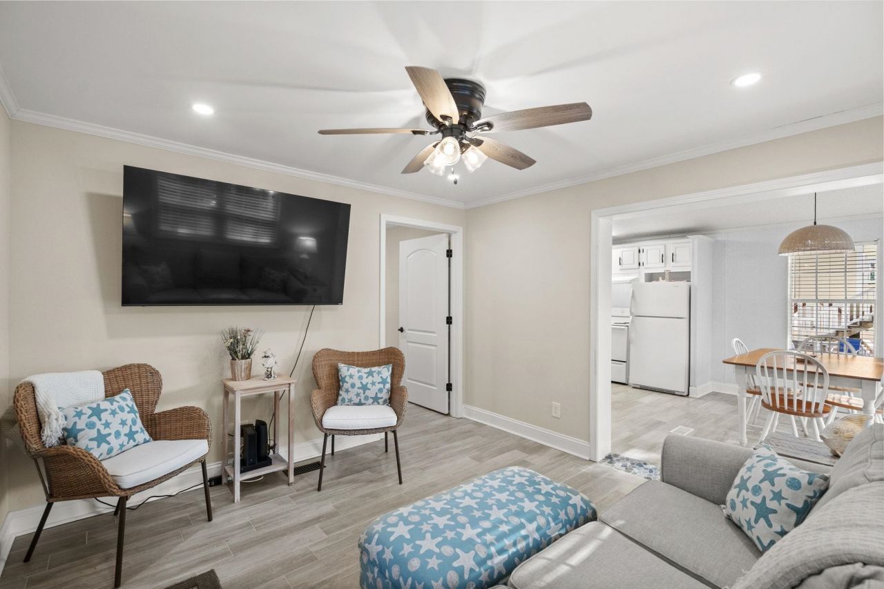 6001 - 1440 S Kings Hwy. Photo 8