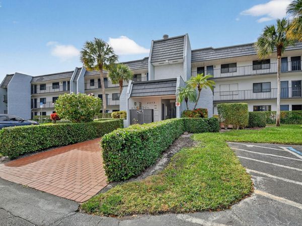 4272 Deste Court, Unit 106, Lake Worth, FL 33467