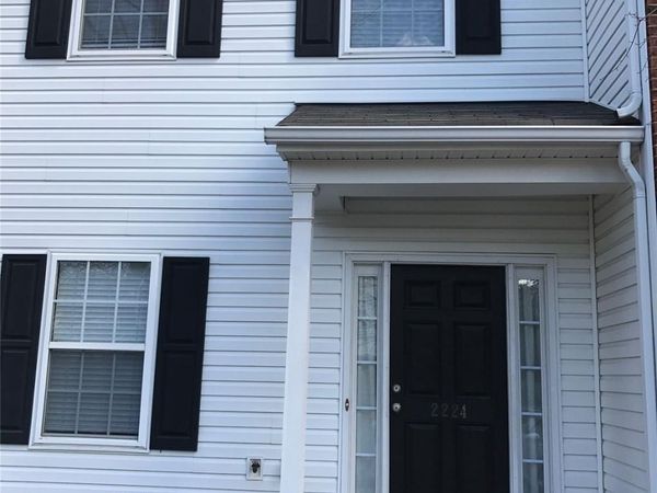 2224 Winthrop Chase Drive, Charlotte, NC 28212