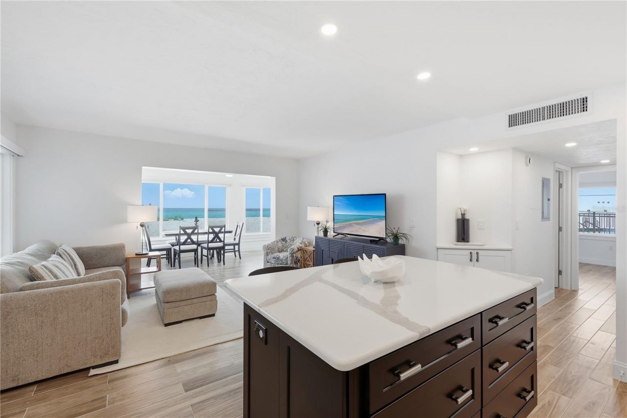 320 Gulf Boulevard, Unit 5C, Boca Grande, FL 33921 Photo