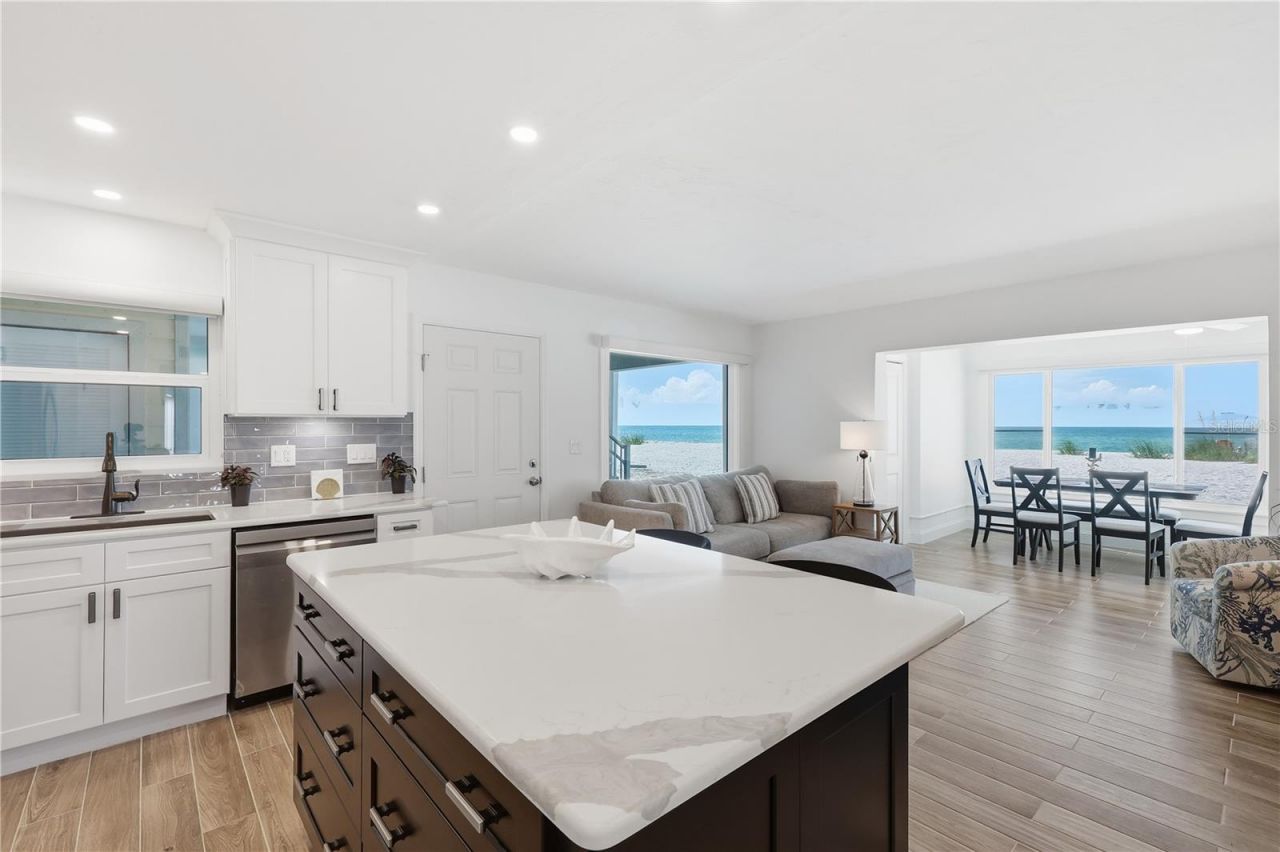 320 Gulf Boulevard, Unit 5C, Boca Grande, FL 33921 Photo