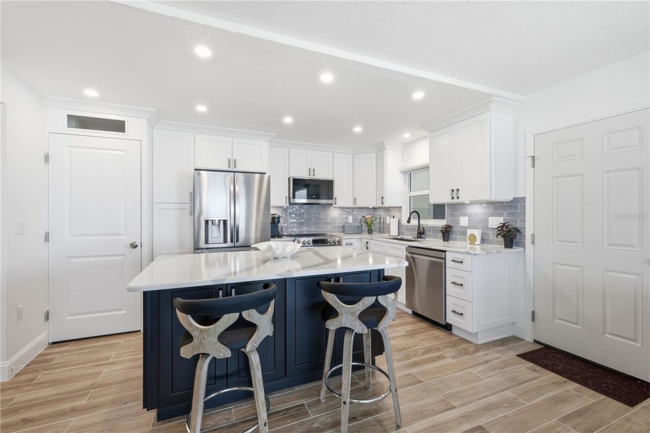 320 Gulf Boulevard, Unit 5C, Boca Grande, FL 33921 Photo