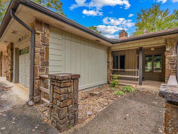 50 MAJORCA Drive, Hot Springs Village, AR 71909