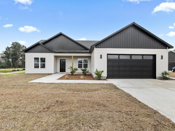 408 Wade Drive, Richlands, NC 28574