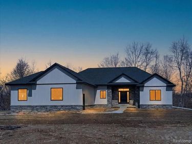 4060 Metamora Ridge Road, Metamora Vlg, MI 48455