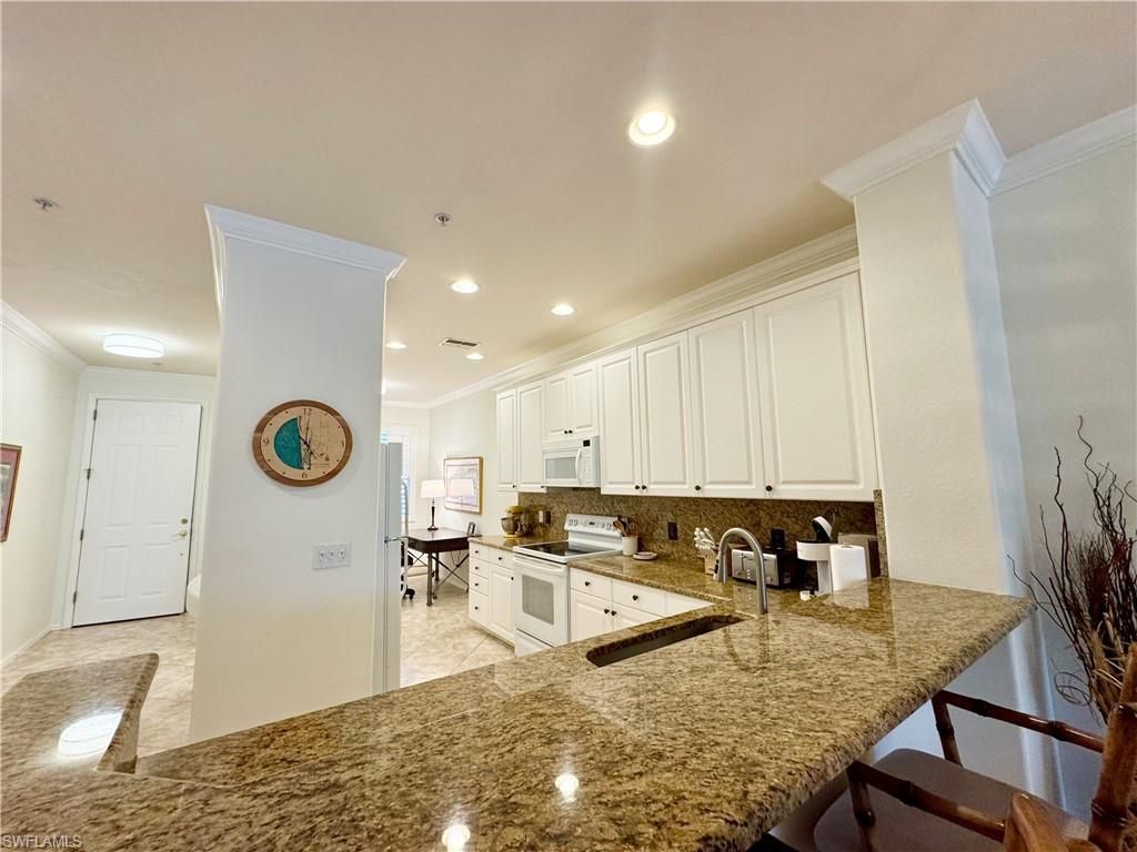 4884 Hampshire Ct, Unit 7-104, Naples, FL 34112 Photo