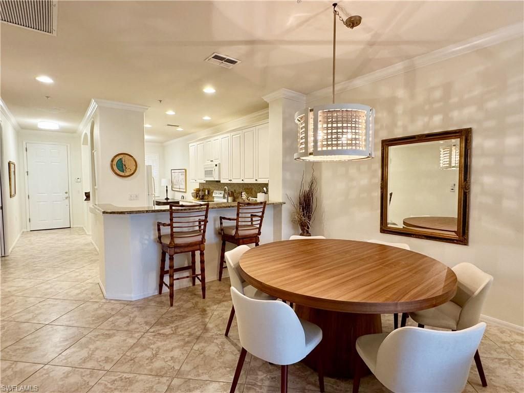 4884 Hampshire Ct, Unit 7-104, Naples, FL 34112 Photo