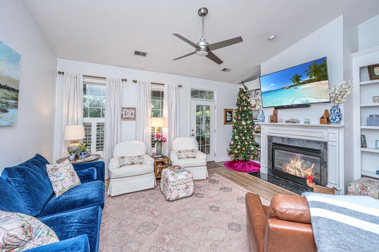 145 Fresh Meadow Lane Photo 10