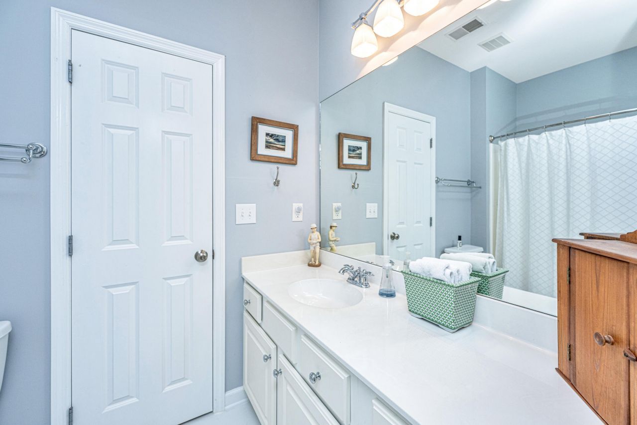 145 Fresh Meadow Lane Photo 17