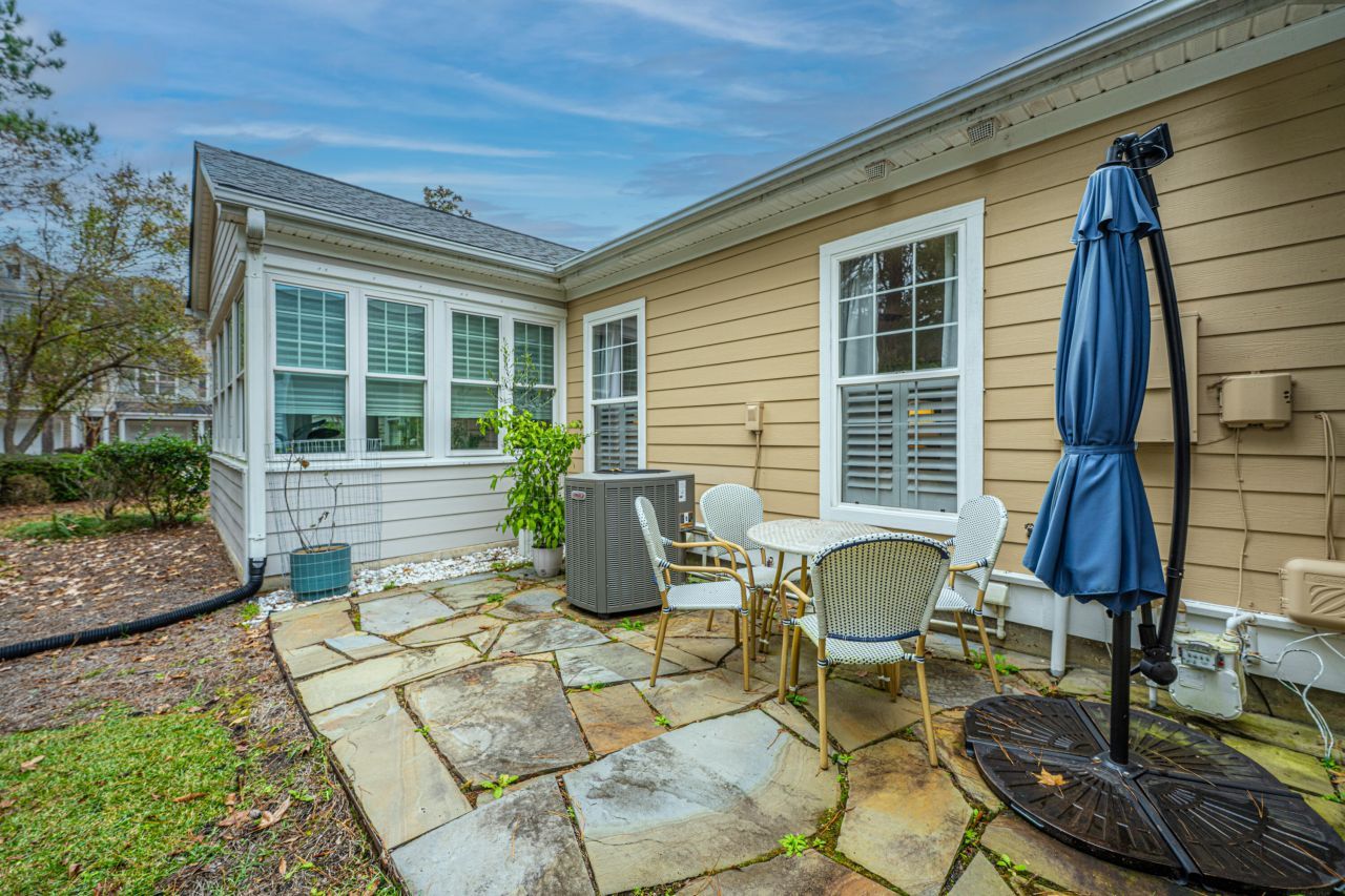 145 Fresh Meadow Lane Photo 24