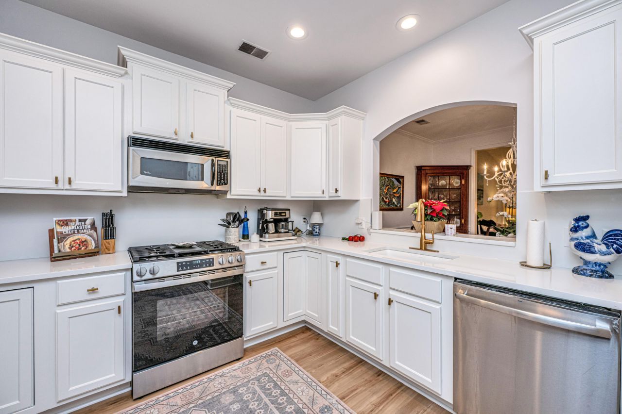 145 Fresh Meadow Lane Photo 5