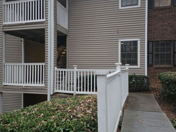 301 Barrington Hills Drive, Atlanta, GA 30350