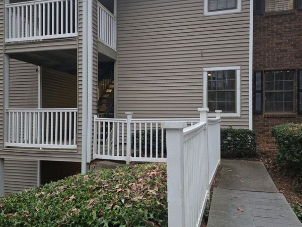 301 Barrington Hills Drive, Atlanta, GA 30350