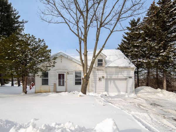 6 Utica Avenue, Latham, NY 12110