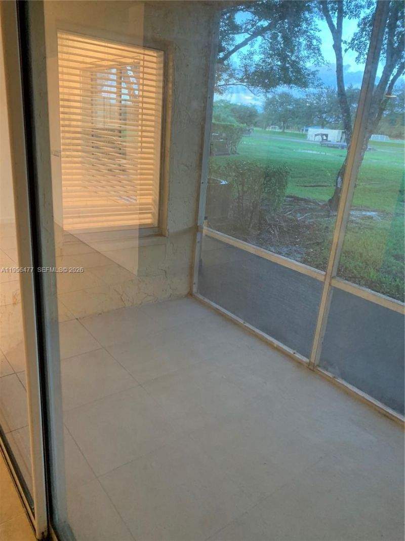 1013 Coral Club Dr, Unit 1013, Coral Springs, FL 33071 Photo