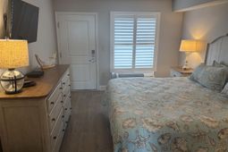 601 Retreat Beach Circle photo 4