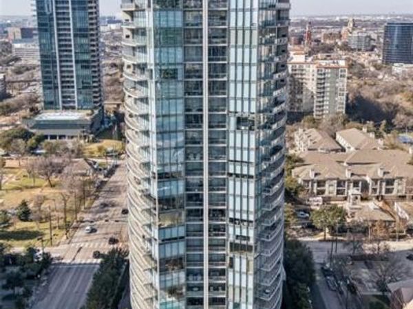 2900 Mckinnon Street, Unit 303, Dallas, TX 75201