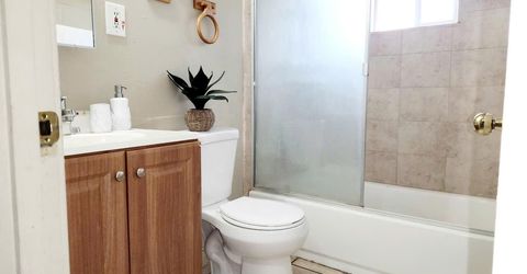 6109 Laurine Way, Sacramento, CA 95824 Photo