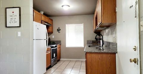 6109 Laurine Way, Sacramento, CA 95824 Photo