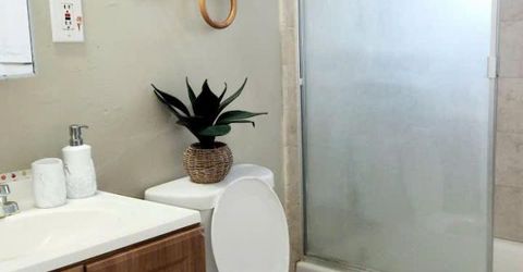 6109 Laurine Way, Sacramento, CA 95824 Photo