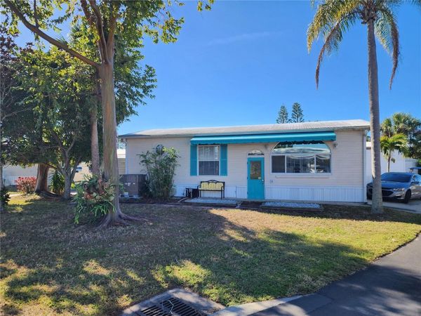 1674 UNIVERSITY PARKWAY, Unit 140, SARASOTA, FL 34243