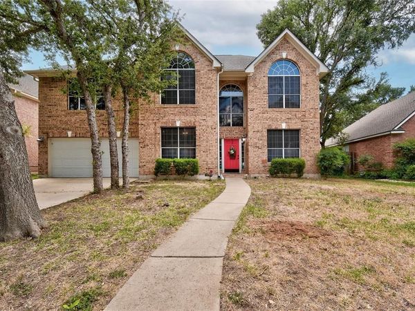 1909 Springwater DR, Round Rock, TX 78681