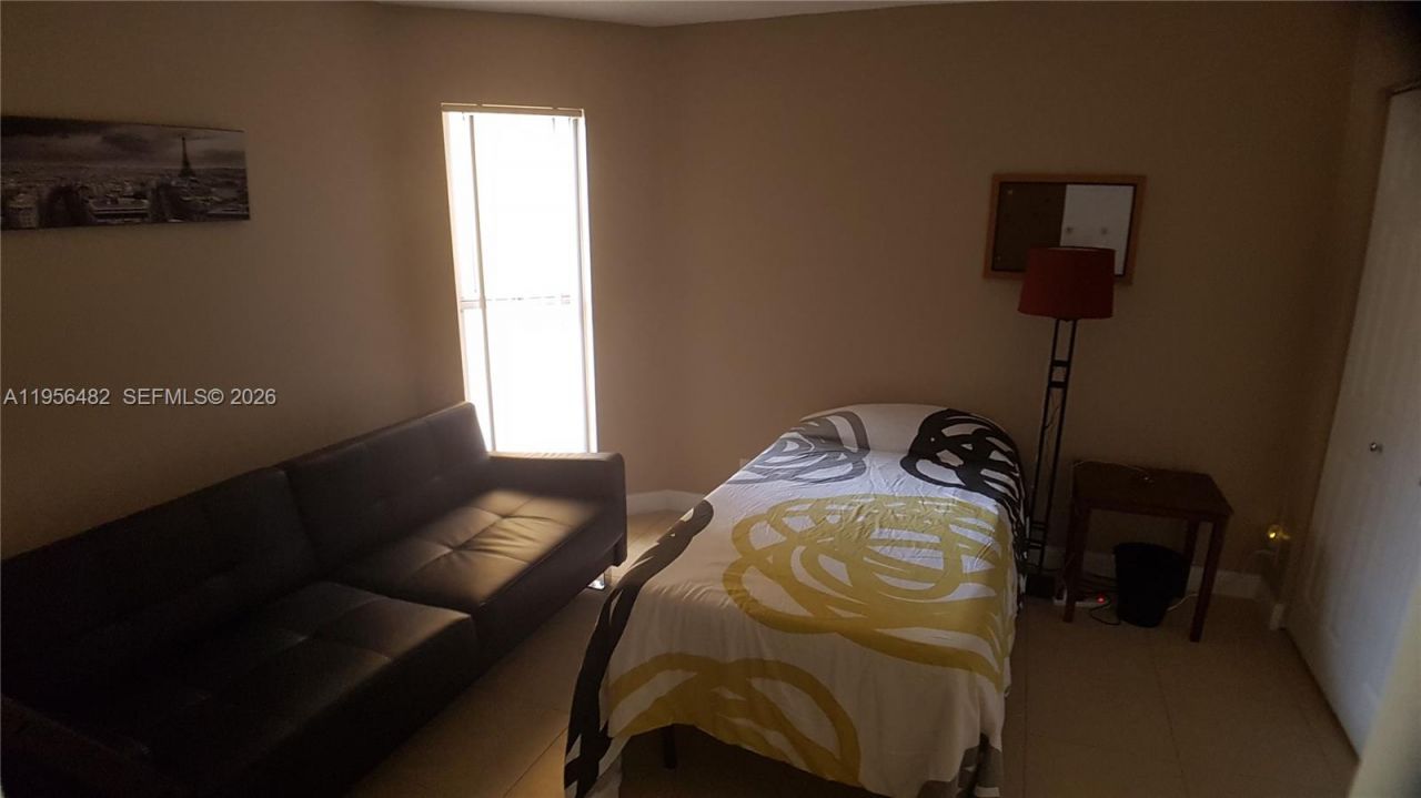 7640 Westwood Dr, Unit 403, Tamarac, FL 33321 Photo