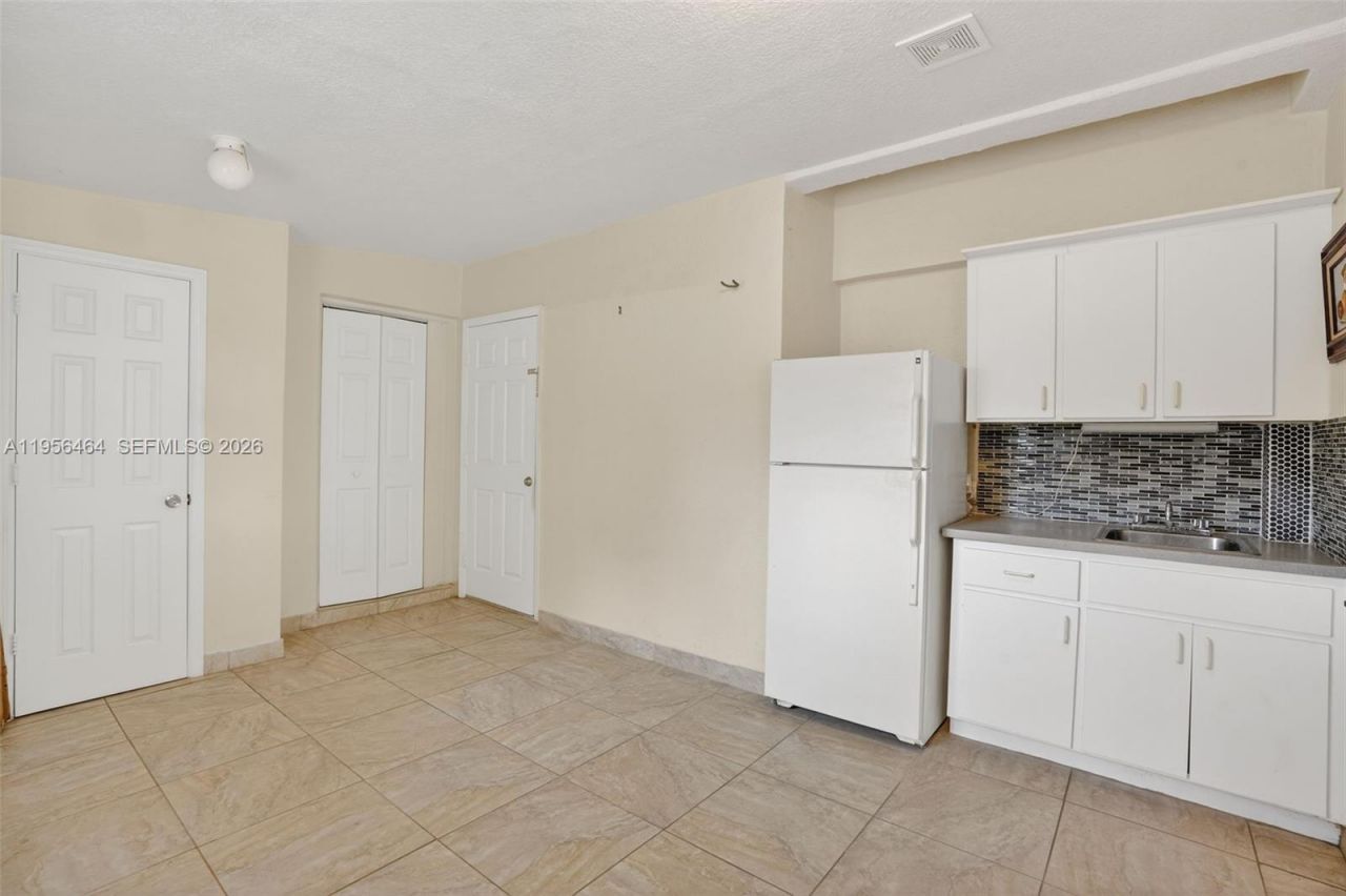 2455 SW 11th St, Unit 7-A, Miami, FL 33135 Photo
