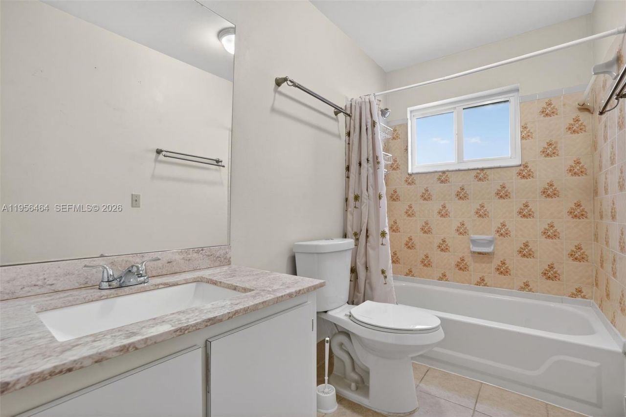 2455 SW 11th St , Unit 7-A, Miami, FL 33135 Photo