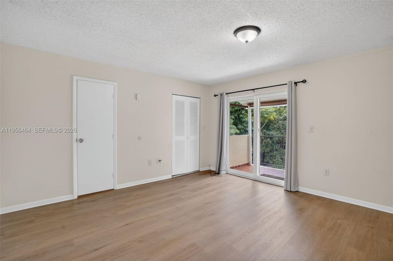 2455 SW 11th St , Unit 7-A, Miami, FL 33135 Photo