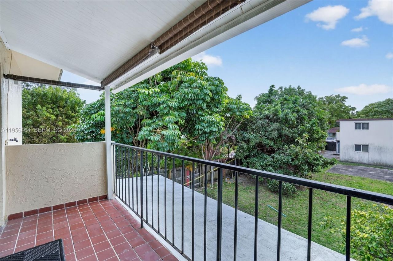 2455 SW 11th St, Unit 7-A, Miami, FL 33135 Photo