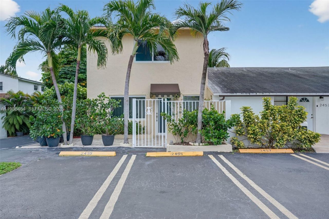 2455 SW 11th St , Unit 7-A, Miami, FL 33135 Photo