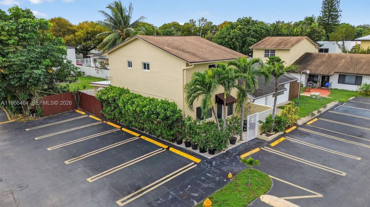 2455 SW 11th St, Unit 7-A, Miami, FL 33135 Photo