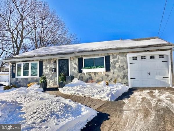 8 WILLOW COURT, PARLIN, NJ 08859