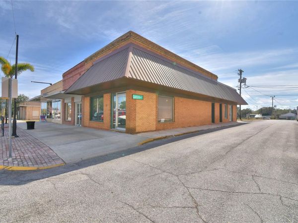 22 E WALL STREET, FROSTPROOF, FL 33843