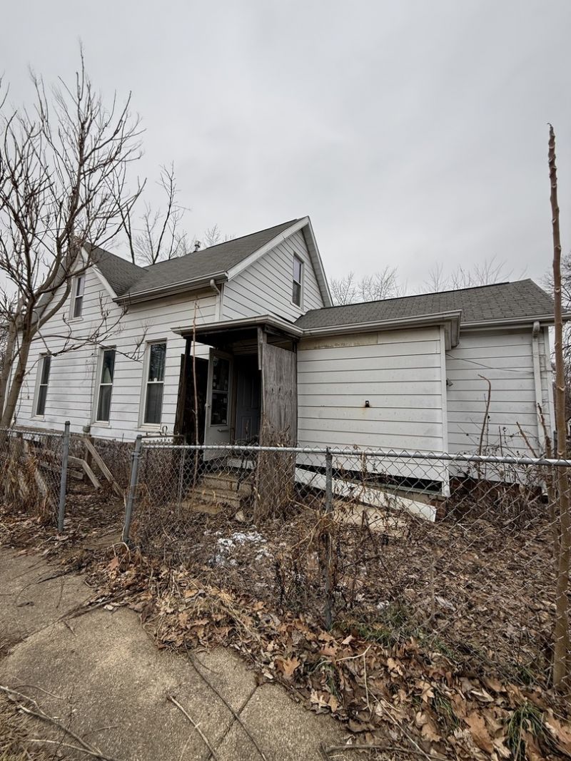 310 S Western Avenue, Bloomington, IL 61701 Main Photo