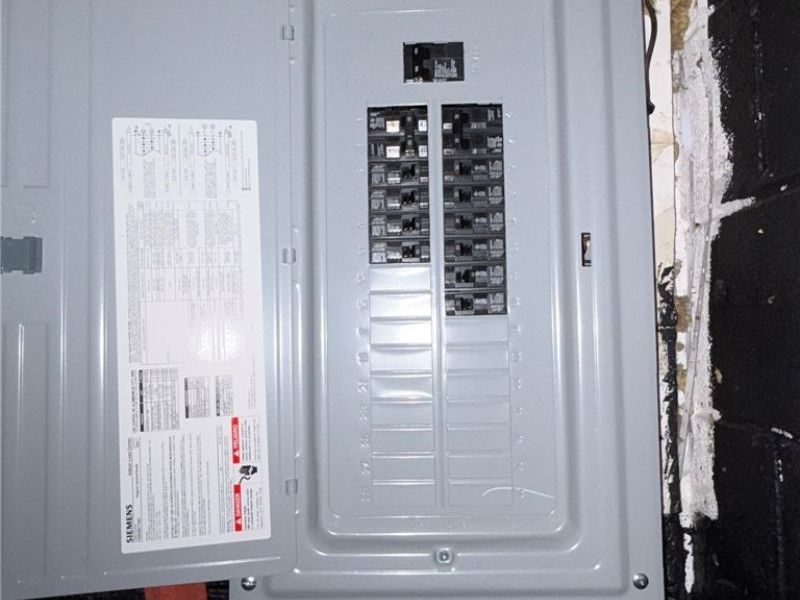 16705 Deforest Avenue, Cleveland, OH 44128 Photo 17