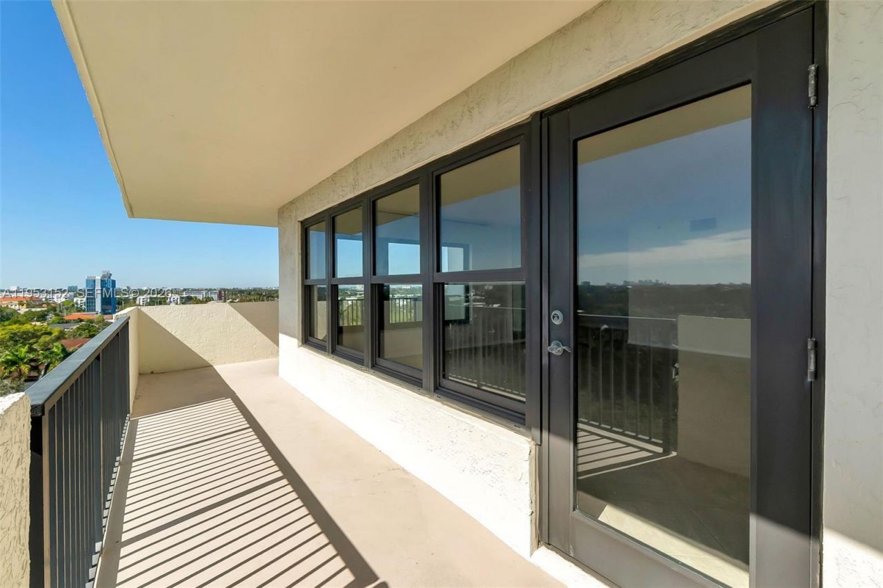 3200 Port Royale Dr N, Unit 1006, Fort Lauderdale, FL 33308 Photo