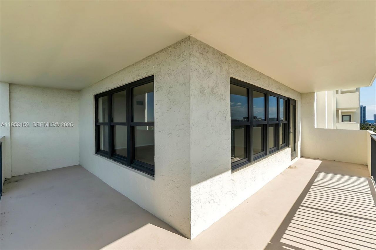 3200 Port Royale Dr N, Unit 1006, Fort Lauderdale, FL 33308 Photo