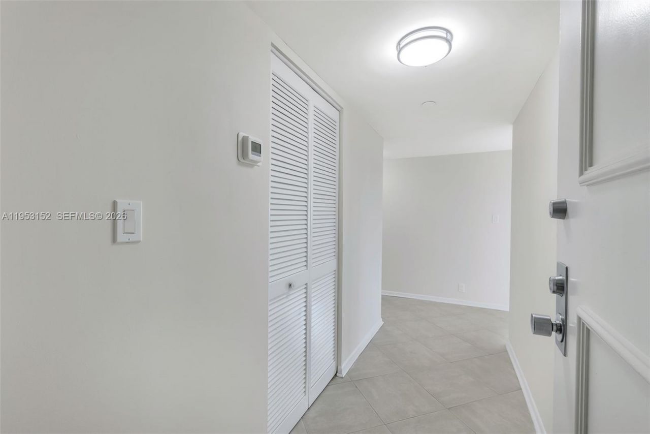 3200 Port Royale Dr N, Unit 1006, Fort Lauderdale, FL 33308 Photo