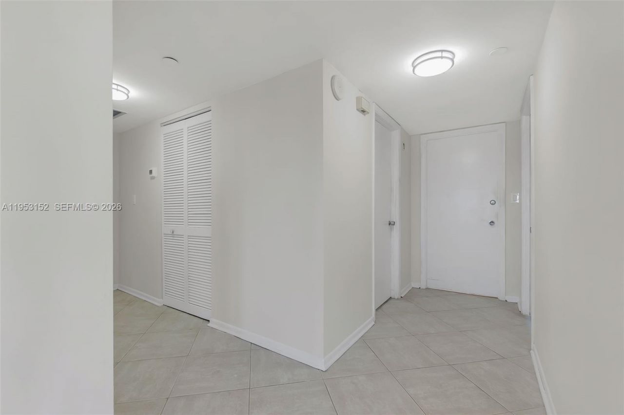 3200 Port Royale Dr N, Unit 1006, Fort Lauderdale, FL 33308 Photo
